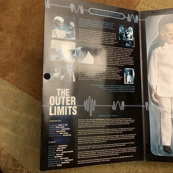 Rare Collectors The Outer Limits Sixth Finger Griffiths 12in Action Figure Doll - Picture 2 of 11